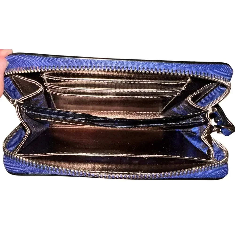 UEC Chic Stella & Dot Blue Chelsea Tech Wallet with Wristlet Strap